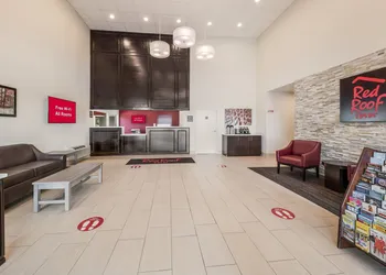 Red Roof Inn Lewisville hotel thumbnail 2