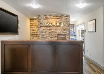 Travelodge by Wyndham Gananoque hotel thumbnail 2