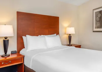 Travelodge by Wyndham Gananoque hotel thumbnail 3