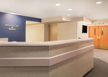 Microtel Inn & Suites by Wyndham Sainte Genevieve hotel thumbnail 2