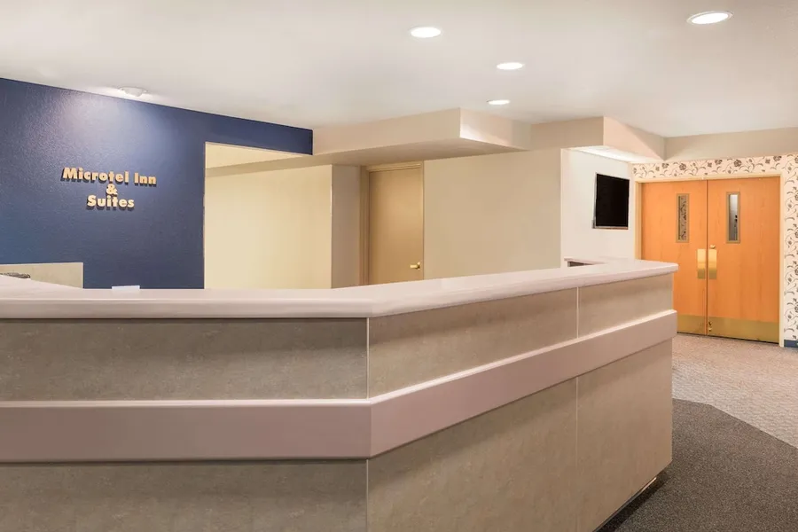 Microtel Inn & Suites by Wyndham Sainte Genevieve hotel detail image 2