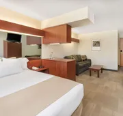 Microtel Inn & Suites by Wyndham Sainte Genevieve hotel detail image 4