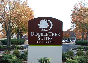 DoubleTree Suites by Hilton Hotel Huntsville South hotel thumbnail 2