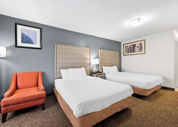 Quality Inn & Suites Fayetteville I-95 hotel thumbnail 8