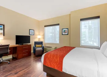 Comfort Inn & Suites near Ontario Airport hotel thumbnail 8