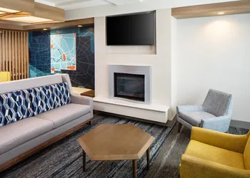 Holiday Inn Express & Suites Los Alamos Entrada Park by IHG hotel thumbnail 3