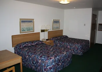 Econo Lodge Waupaca hotel thumbnail 6