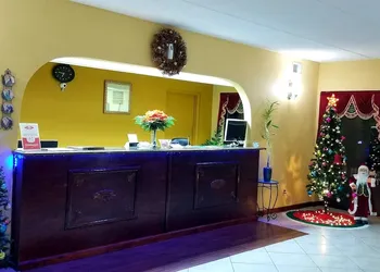 Executive Inn hotel thumbnail 3