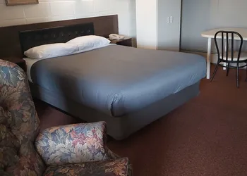 Alpine Lodge Motel hotel thumbnail 7
