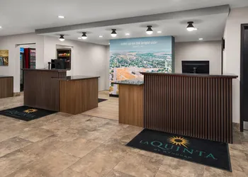 La Quinta Inn & Suites by Wyndham Minot hotel thumbnail 4