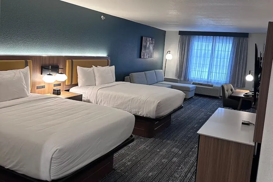 La Quinta Inn & Suites by Wyndham Minot hotel detail image 6