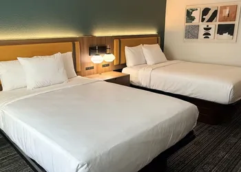 La Quinta Inn & Suites by Wyndham Minot hotel thumbnail 7