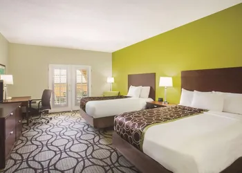 La Quinta Inn & Suites by Wyndham Conference Center Prescott hotel thumbnail 4