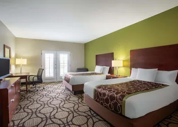 La Quinta Inn & Suites by Wyndham Conference Center Prescott hotel thumbnail 5