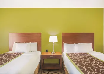 La Quinta Inn & Suites by Wyndham Conference Center Prescott hotel thumbnail 7