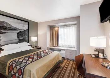 Super 8 by Wyndham Schenectady/Albany Area hotel thumbnail 4