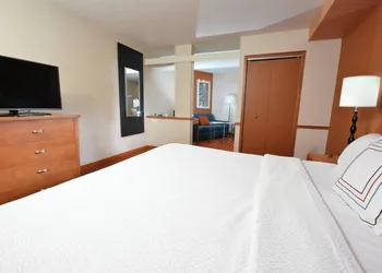 Fairfield Inn & Suites by Marriott hotel thumbnail 8