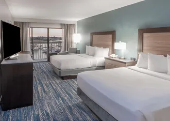 DoubleTree by Hilton New Bern Riverfront hotel thumbnail 8
