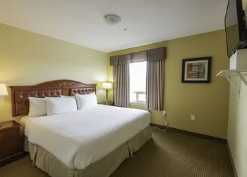 Days Inn by Wyndham Bonnyville hotel thumbnail 8