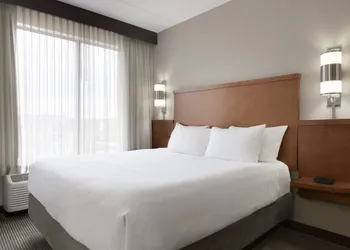 BNA Suites hotel thumbnail 3