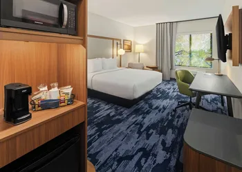 Fairfield Inn & Suites by Marriott Cedar Rapids North hotel thumbnail 7