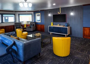 Hotel J Green Bay hotel thumbnail 3