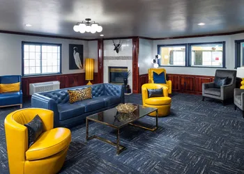 Hotel J Green Bay hotel thumbnail 5