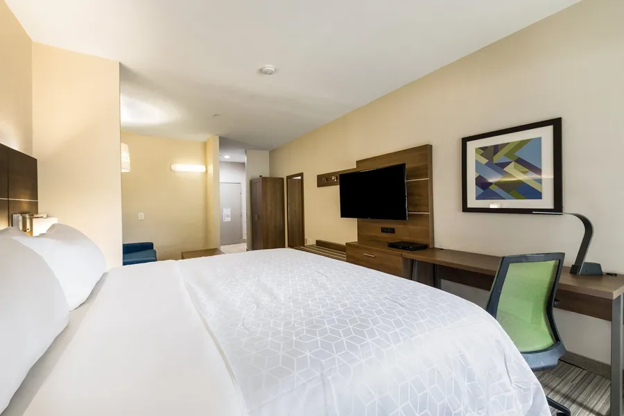 Holiday Inn Express Hotel & Suites Columbus by IHG hotel detail image 2
