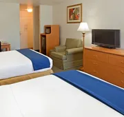 Holiday Inn Express Hotel & Suites Columbus by IHG hotel detail image 3