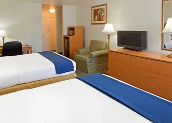 Holiday Inn Express Hotel & Suites Columbus by IHG hotel thumbnail 3