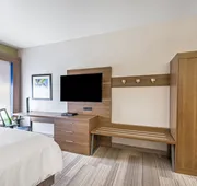 Holiday Inn Express Hotel & Suites Columbus by IHG hotel detail image 5