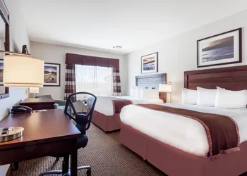 Ramada by Wyndham Creston hotel thumbnail 6