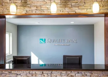 Quality Inn Gillette hotel thumbnail 4