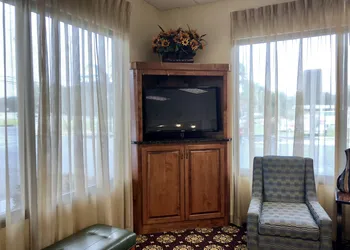Super 8 by Wyndham Valdosta Mall hotel thumbnail 3