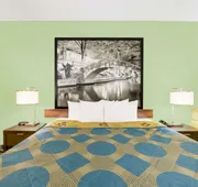 Super 8 by Wyndham Cotulla TX hotel detail image 7