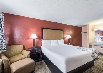 Rodeway Inn Modesto near Downtown hotel thumbnail 5
