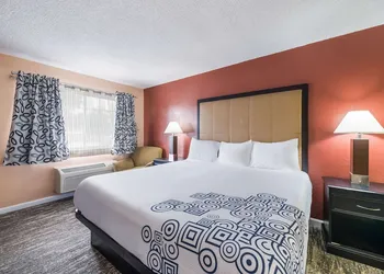 Rodeway Inn Modesto near Downtown hotel thumbnail 7