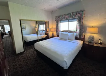 Promenade Inn & Suites Oceanfront hotel thumbnail 4