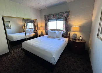 Promenade Inn & Suites Oceanfront hotel thumbnail 5