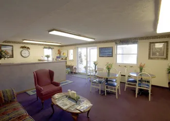 Americas Best Value Inn Litchfield hotel thumbnail 2