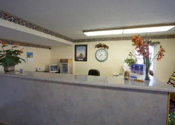 Americas Best Value Inn Litchfield hotel thumbnail 3