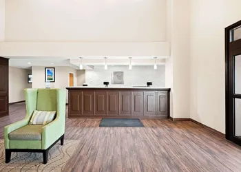 Comfort Inn & Suites Decatur - Forsyth hotel thumbnail 3