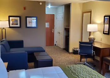 Comfort Inn & Suites Decatur - Forsyth hotel thumbnail 8