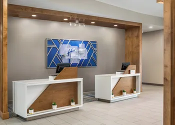 Holiday Inn Express Richmond by IHG hotel thumbnail 2