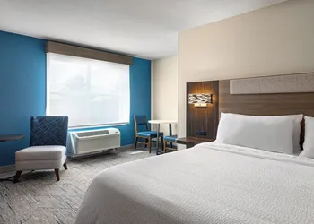 Holiday Inn Express Richmond by IHG hotel thumbnail 4