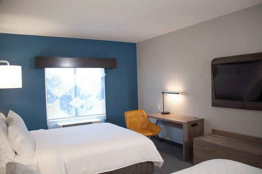 Holiday Inn Express and Suites Overland Park by IHG hotel detail image 6