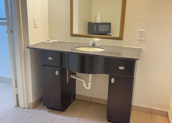 Budget Inn hotel thumbnail 6