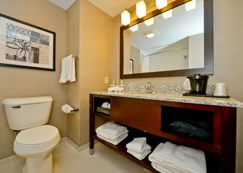Holiday Inn Express Canandaigua - Finger Lakes by IHG hotel thumbnail 3