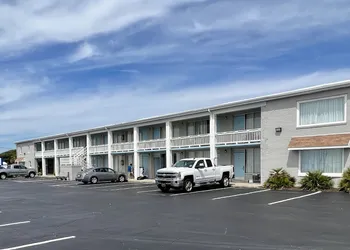 Oceanview Inn hotel thumbnail 8