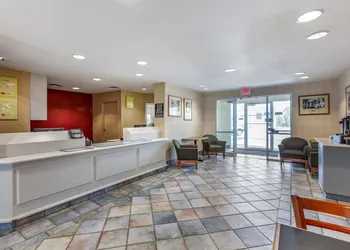 Econo Lodge Belle Fourche hotel thumbnail 2